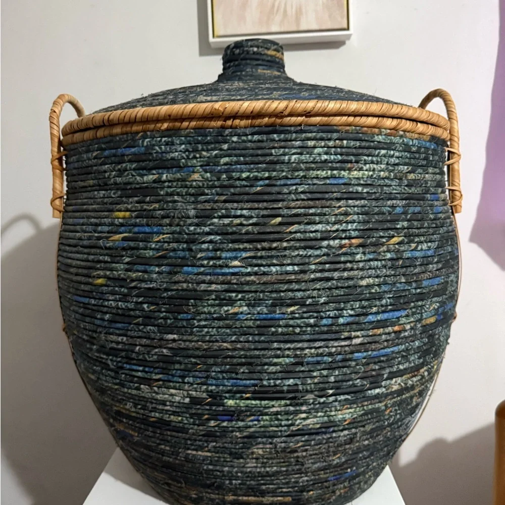 Extra large made in Vietnam artisan basket NWT